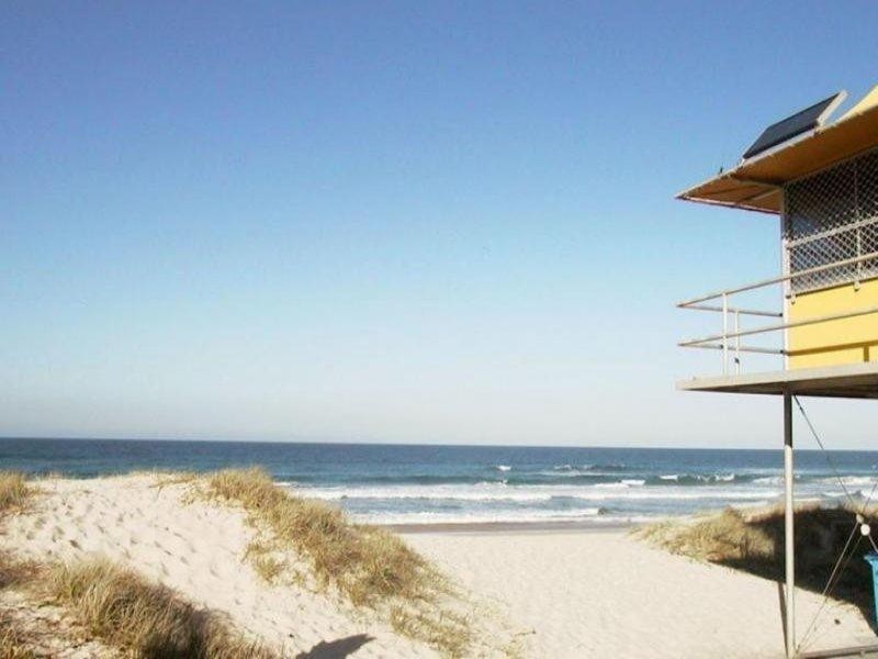 53 Cronin Avenue, Main Beach QLD 4217