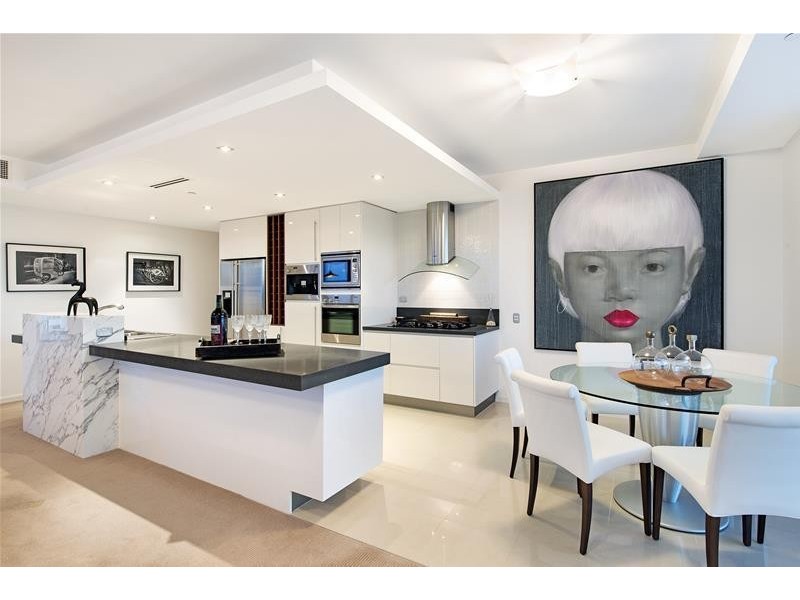 11 Peak Avenue ‘MARQUIS ON MAIN’, Main Beach QLD 4217