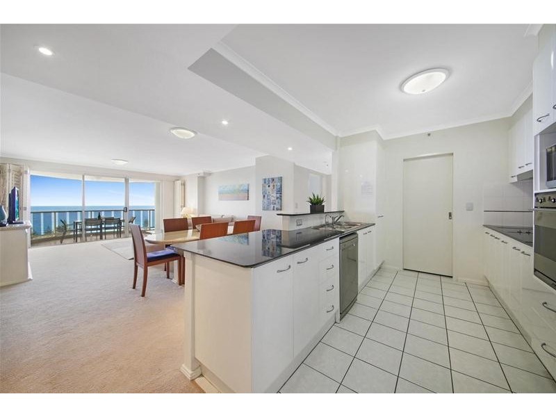 ‘OSCAR ON MAIN’ 1  Hughes Avenue, Main Beach QLD 4217