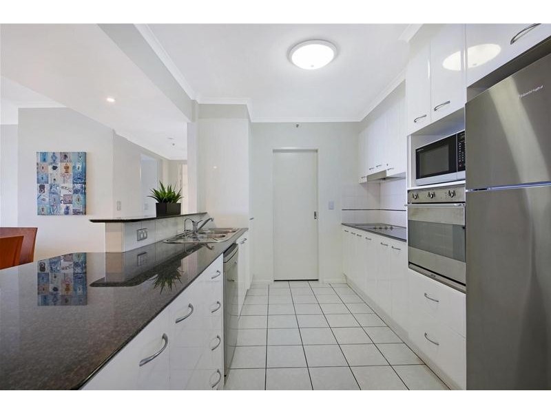 ‘OSCAR ON MAIN’ 1  Hughes Avenue, Main Beach QLD 4217