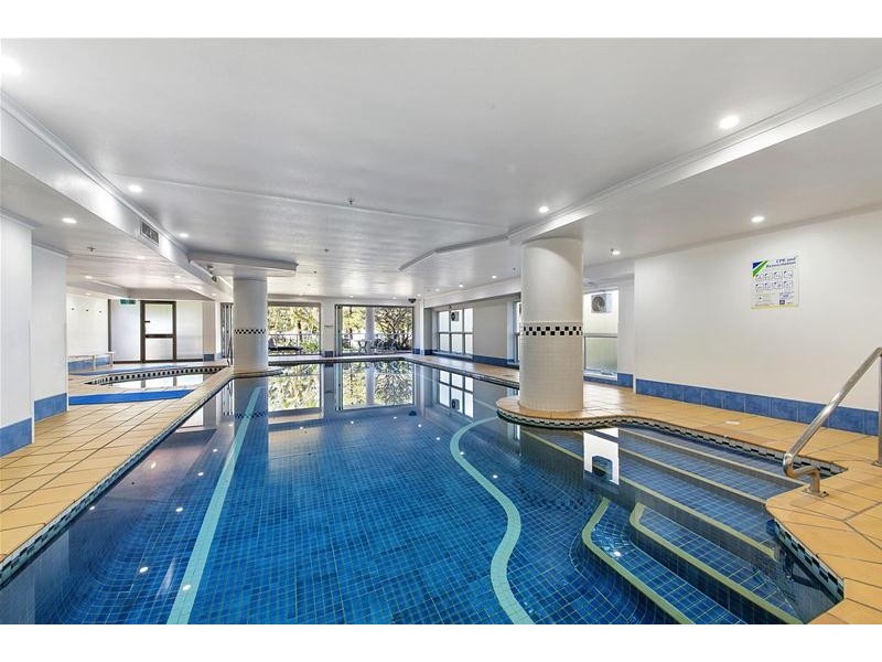 ‘OSCAR ON MAIN’ 1  Hughes Avenue, Main Beach QLD 4217