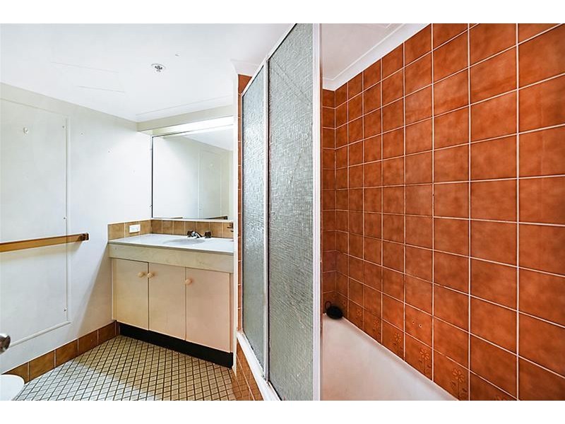 2 Admiralty Drive ‘ ATLANTIS EAST’, Paradise Waters QLD 4217