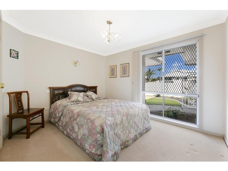 6 Montrose Court, Benowa Waters QLD 4217