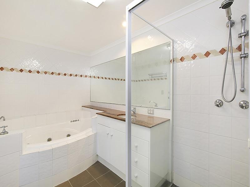 ‘XANADU EAST’ 59 Pacific  Street, Main Beach QLD 4217