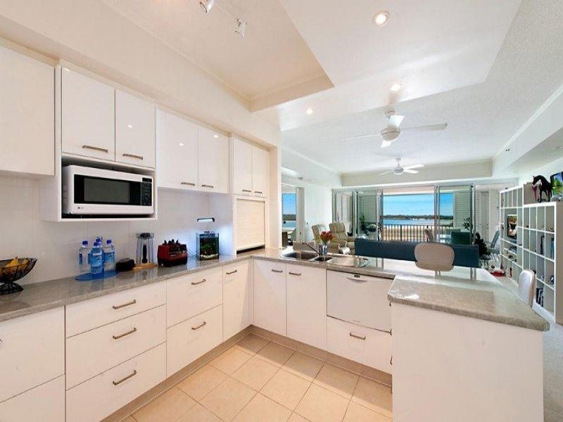 326 Marine Parade ‘DEEPWATER POINT’, Labrador QLD 4215