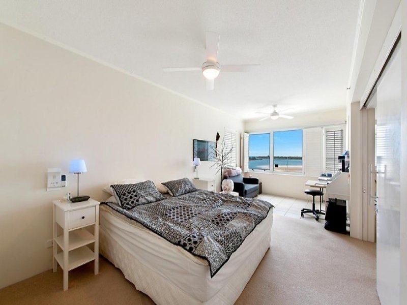 326 Marine Parade ‘DEEPWATER POINT’, Labrador QLD 4215