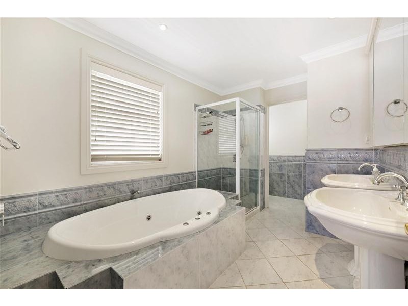 37A Peak Avenue, Main Beach QLD 4217