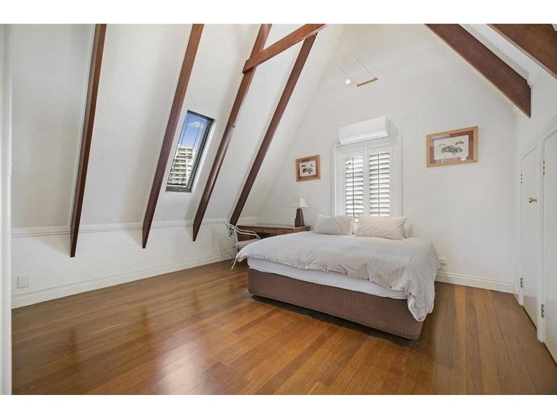 37A Peak Avenue, Main Beach QLD 4217