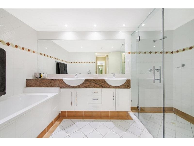 ‘XANADU EAST’ 59 Pacific Street, Main Beach QLD 4217