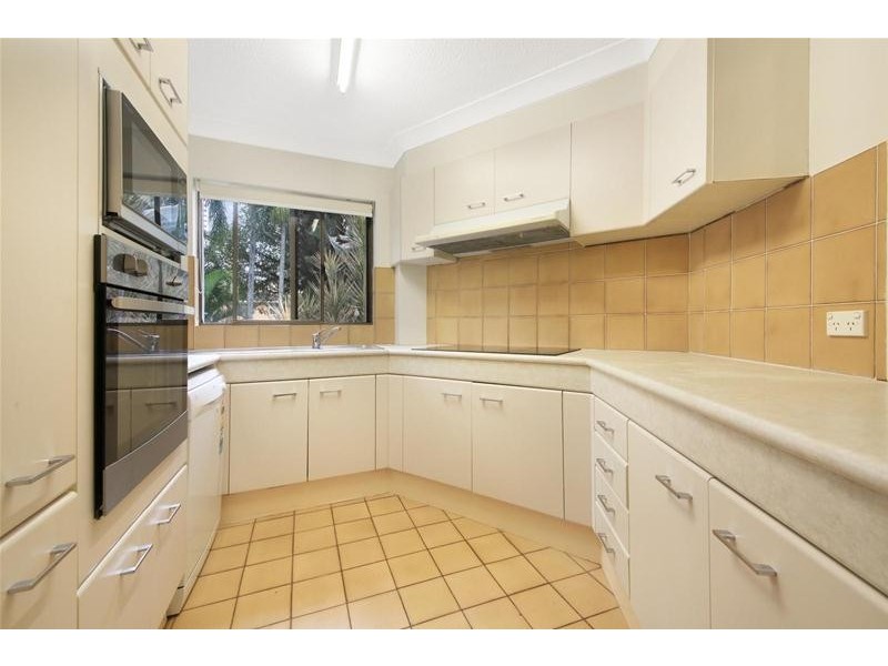 ‘SCALINADA’ 22 Woodroffe Avenue, Main Beach QLD 4217