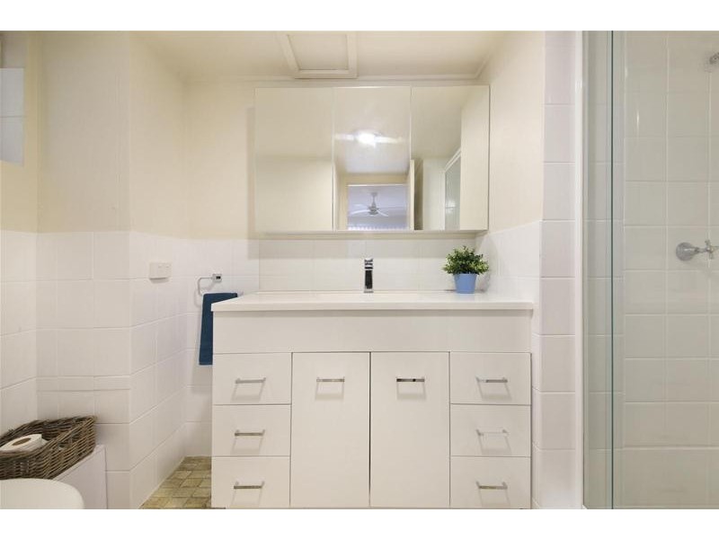 ‘SCALINADA’ 22 Woodroffe Avenue, Main Beach QLD 4217