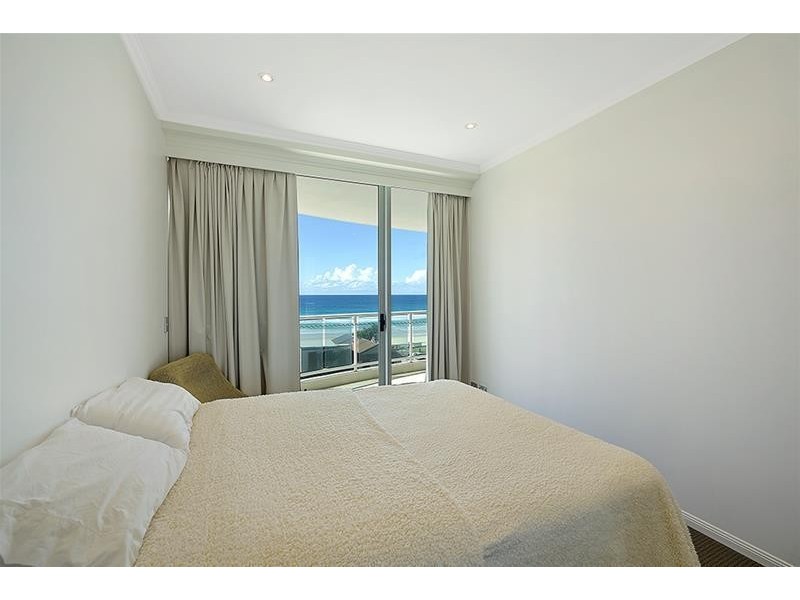 ‘PACIFIC VIEWS’ 5 Woodroffe Avenue, Main Beach QLD 4217