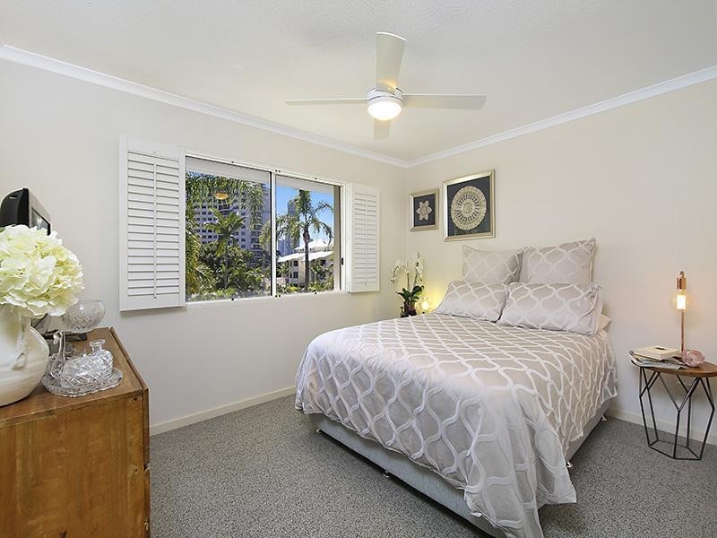 ‘CHIDORI COURT’ 1 Cronin Avenue, Main Beach QLD 4217