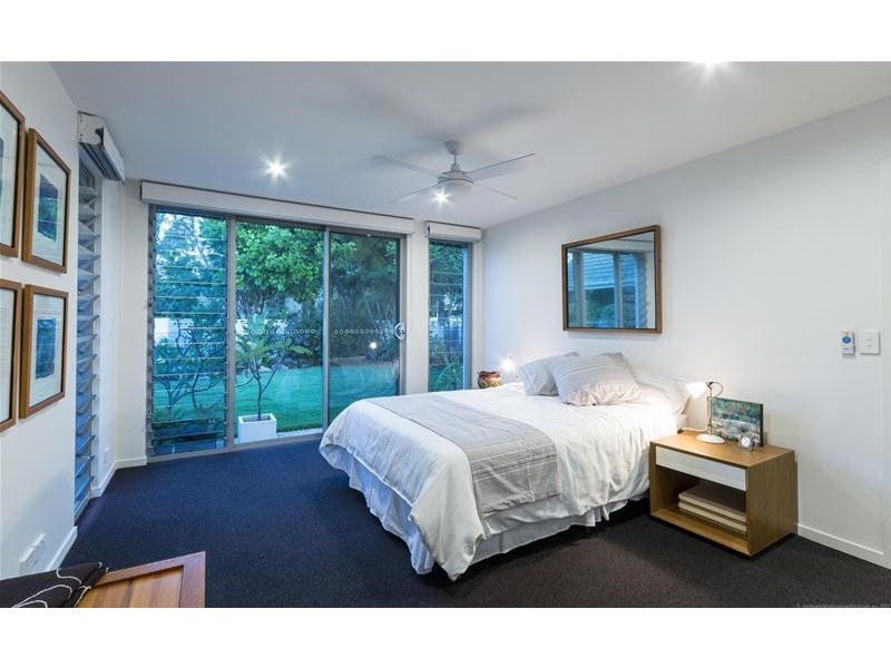 ‘La Scala Court’ 11 La Scala Court, Isle Of Capri QLD 4217