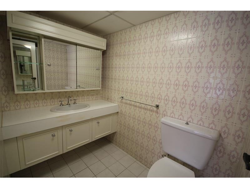 ‘Kings Row Centre’ 2 Commodore Drive, Surfers Paradise QLD 4217