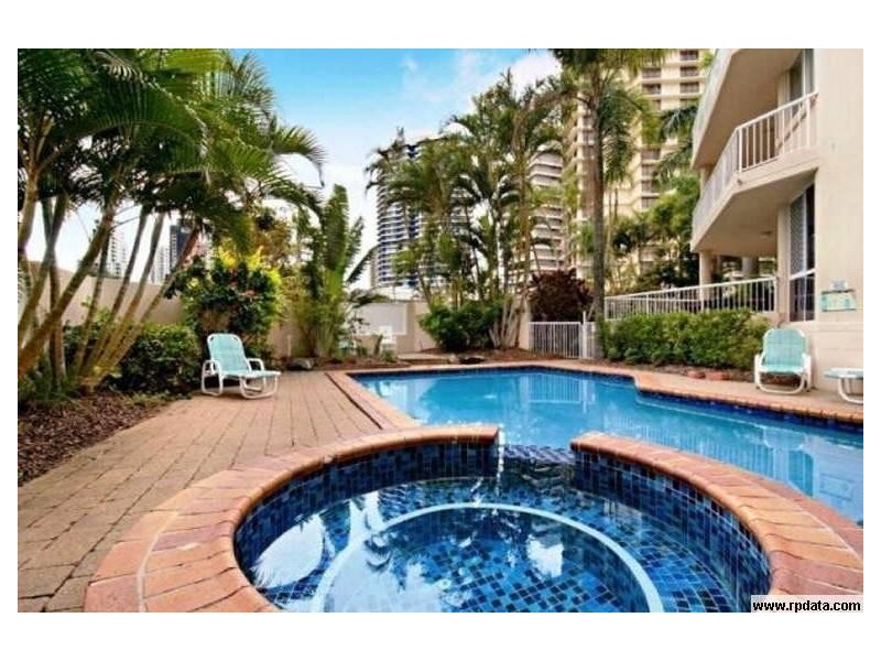 10/6 Breaker Street ‘The Decks’, Main Beach QLD 4217