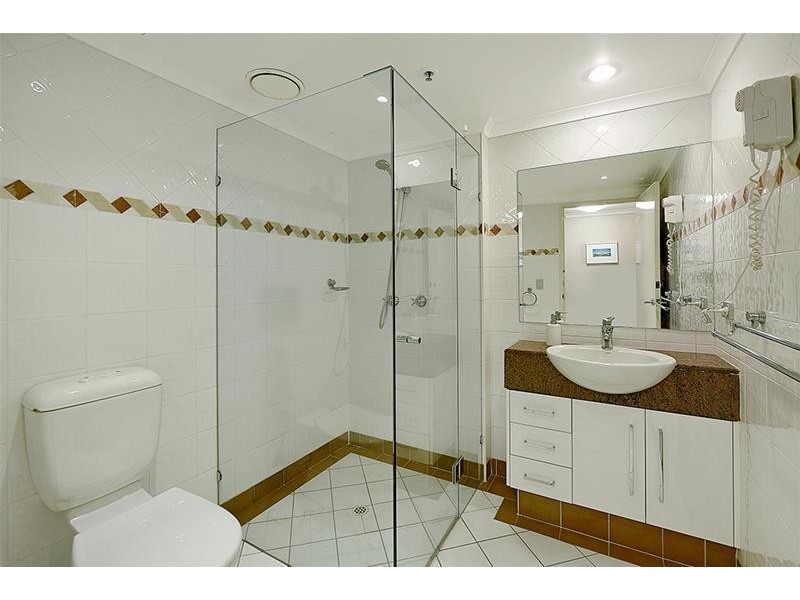 ‘XANADU EAST’ 59 Pacific Street, Main Beach QLD 4217