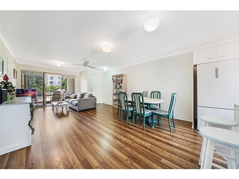 ‘PEAK LODGE’ 8-10 Peak Avenue, Main Beach QLD 4217