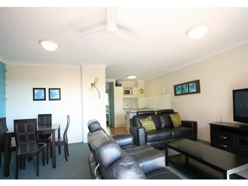 45 Pohlman Street, Southport QLD 4215