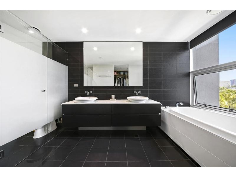 ‘AXIS’ 11 Hill Parade, Main Beach QLD 4217