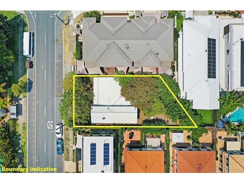 34 Tedder  Avenue, Main Beach QLD 4217