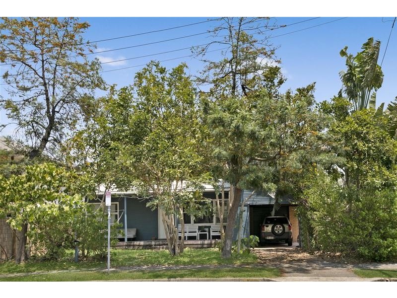 34 Tedder  Avenue, Main Beach QLD 4217