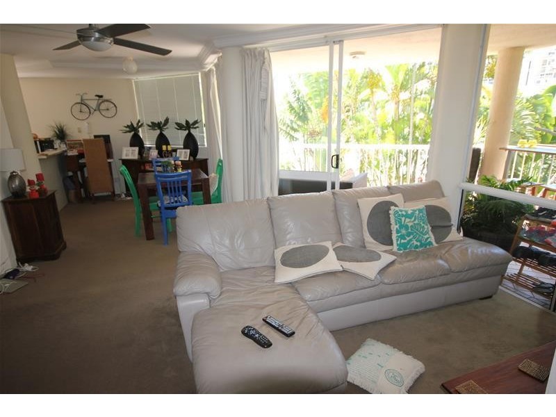 ‘The Decks’ 6 Breaker Street, Main Beach QLD 4217