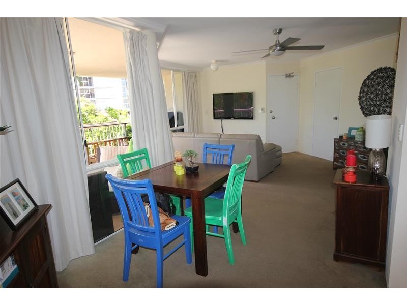 ‘The Decks’ 6 Breaker Street, Main Beach QLD 4217