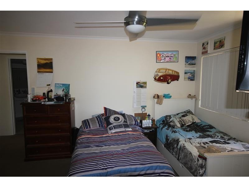 ‘The Decks’ 6 Breaker Street, Main Beach QLD 4217