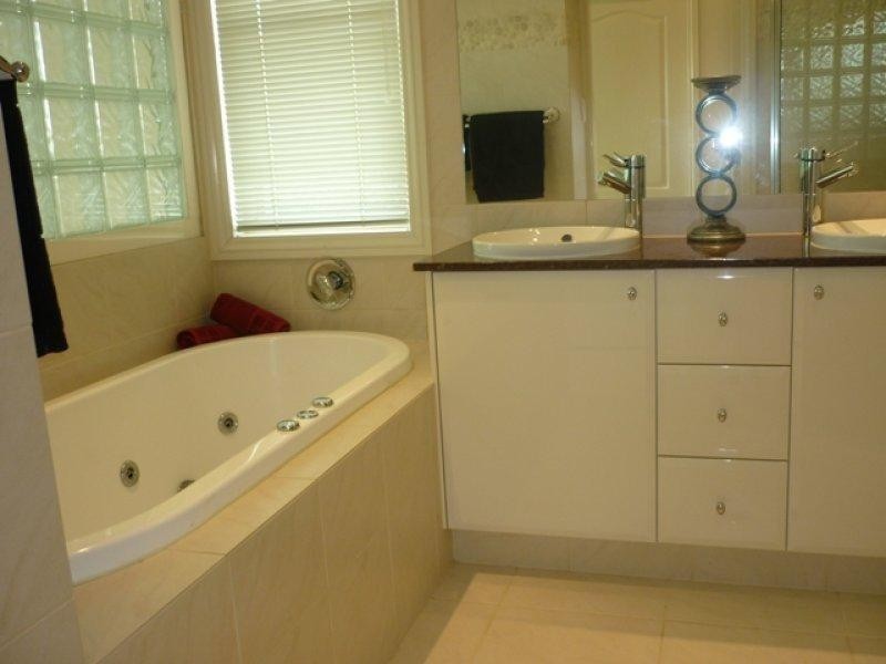 2/28 Birt Avenue, Surfers Paradise QLD 4217