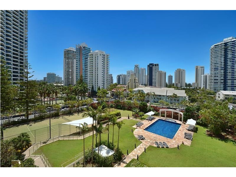 ‘CONTESSA’. 1  Serisier  Avenue, Main Beach QLD 4217