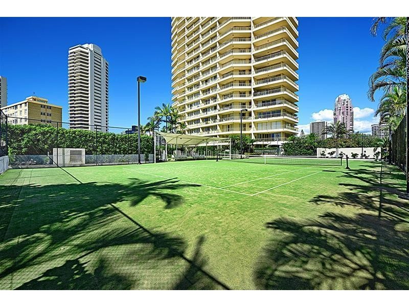 1 Serisier Avenue ‘CONTESSA”, Main Beach QLD 4217