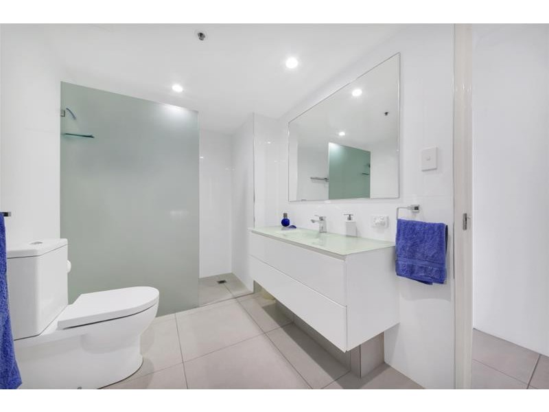 ‘Ocean Sands’ 11 Hughes Avenue, Main Beach QLD 4217