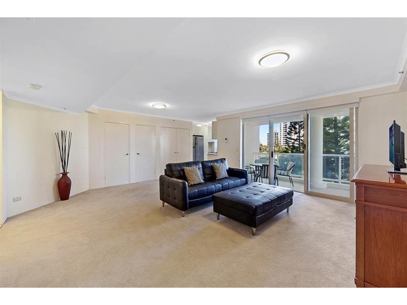 ‘OSCAR ON MAIN’ 1 Hughes Avenue, Main Beach QLD 4217