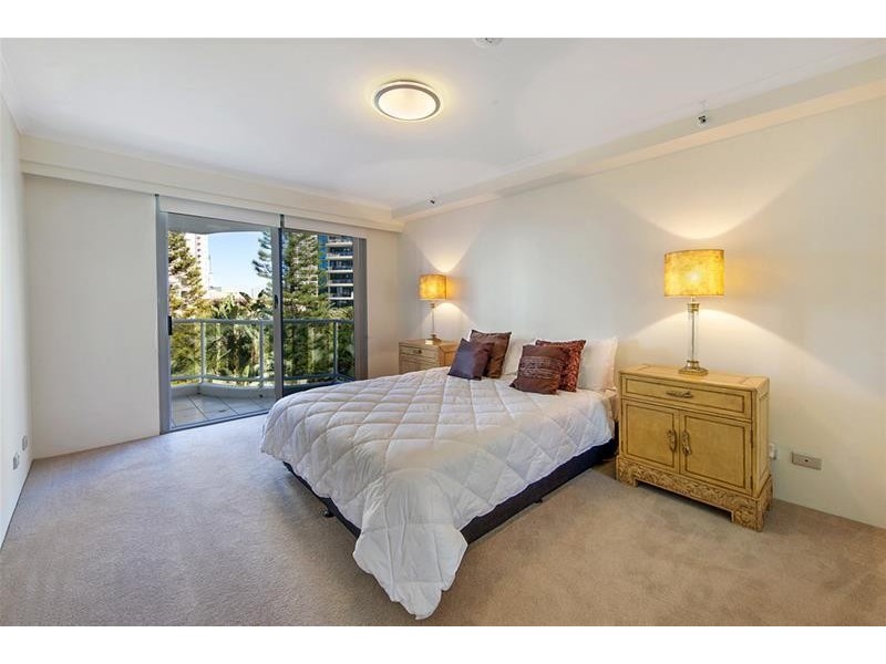 ‘OSCAR ON MAIN’ 1 Hughes Avenue, Main Beach QLD 4217