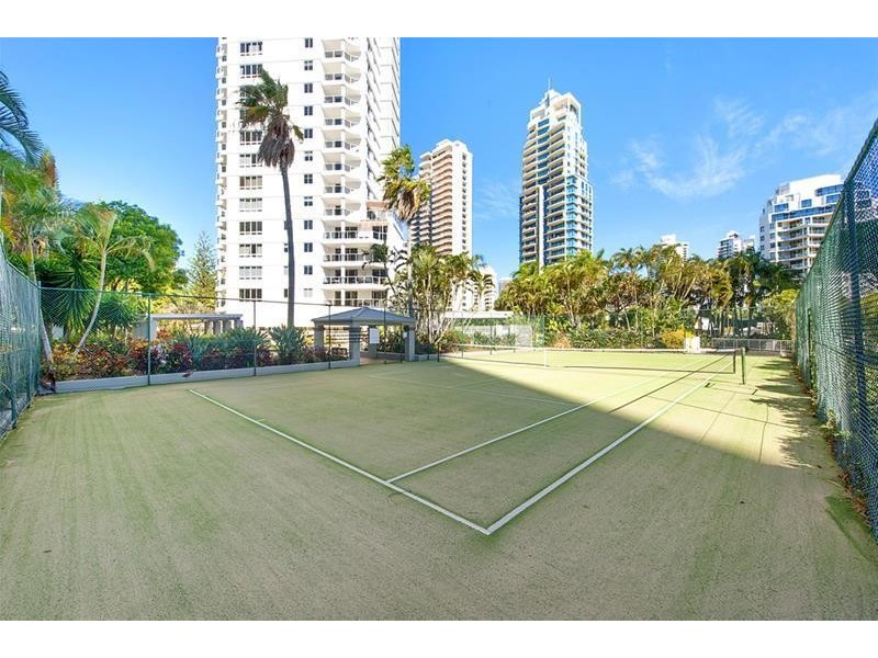 ‘OSCAR ON MAIN’ 1 Hughes Avenue, Main Beach QLD 4217