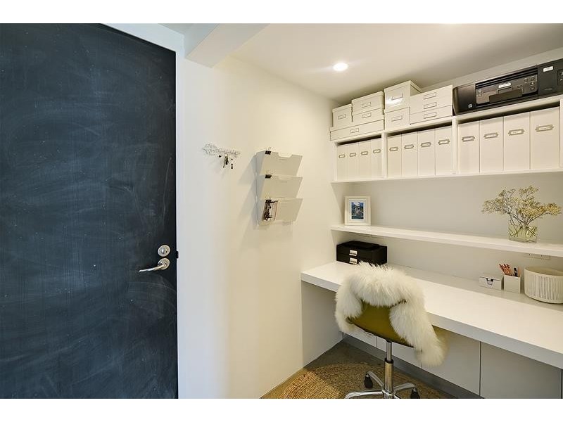 ‘The Crest’ 15 Breaker Street, Main Beach QLD 4217