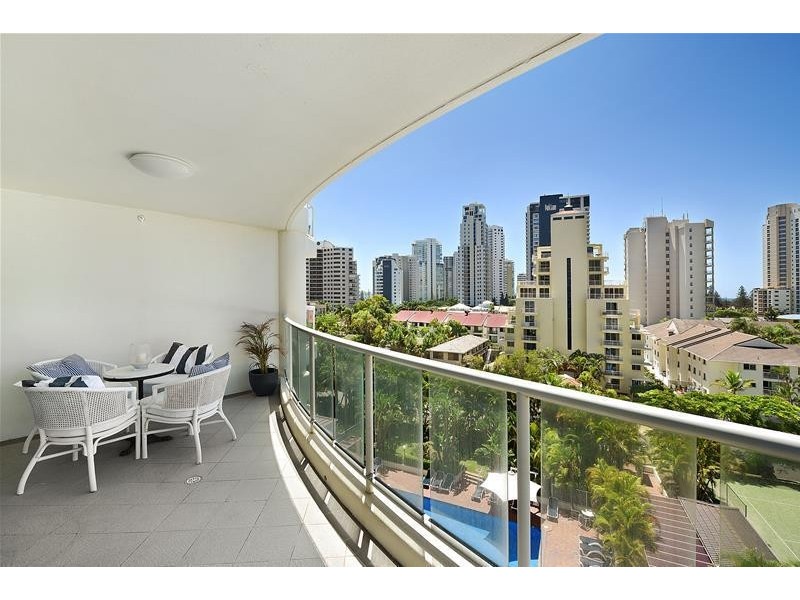 ‘The Crest’ 15 Breaker Street, Main Beach QLD 4217