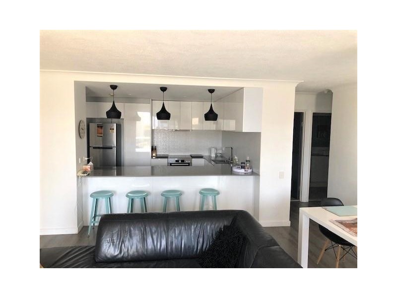 8 ‘Carrington Court’ Main Beach Parade, Main Beach QLD 4217