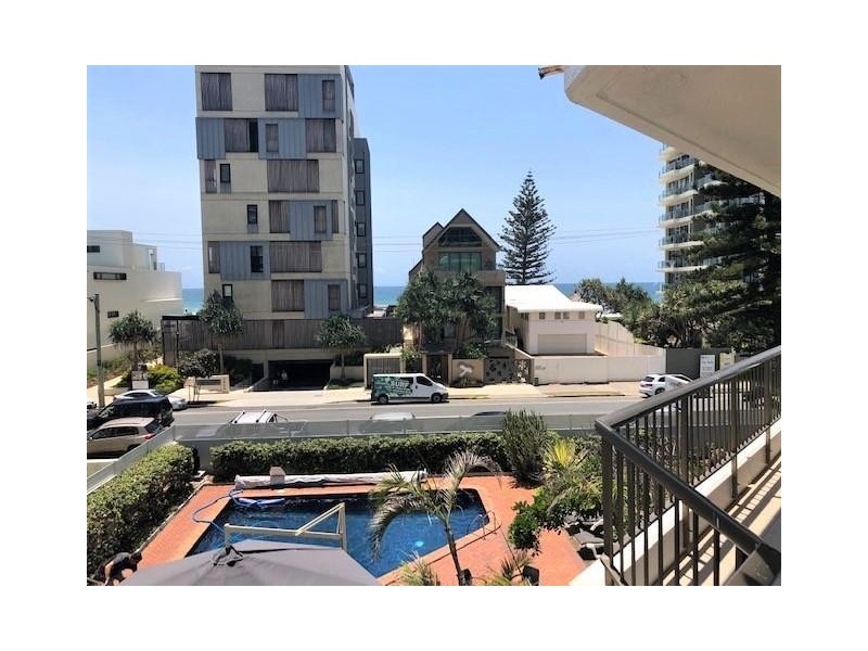 8 ‘Carrington Court’ Main Beach Parade, Main Beach QLD 4217
