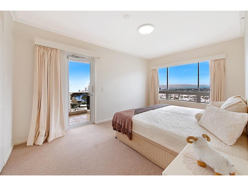 ‘OSCAR ON MAIN’ 1 Hughes Avenue, Main Beach QLD 4217