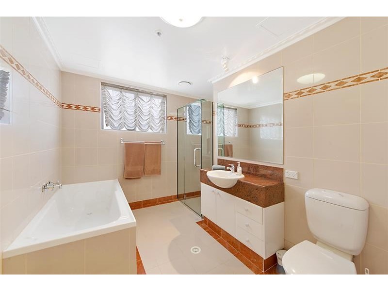 ‘OSCAR ON MAIN’ 1 Hughes Avenue, Main Beach QLD 4217