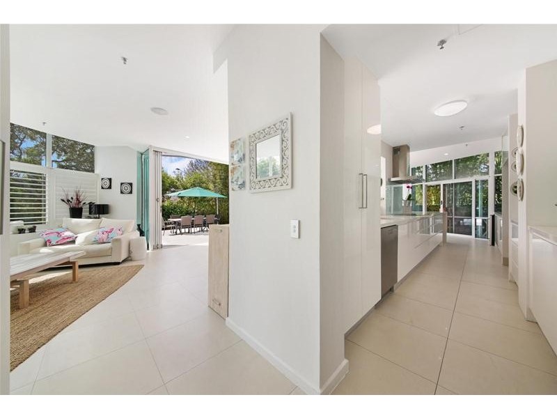 ‘MALIBU’ 3 Tedder Avenue, Main Beach QLD 4217