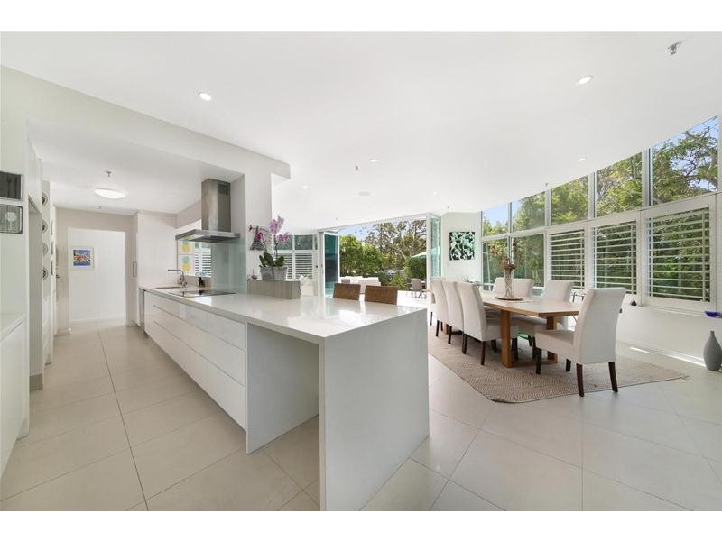 ‘MALIBU’ 3 Tedder Avenue, Main Beach QLD 4217