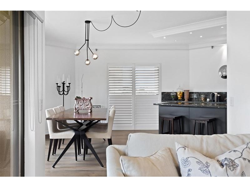 ‘ATLANTIS EAST’ 2 Admiralty Drive, Paradise Waters QLD 4217