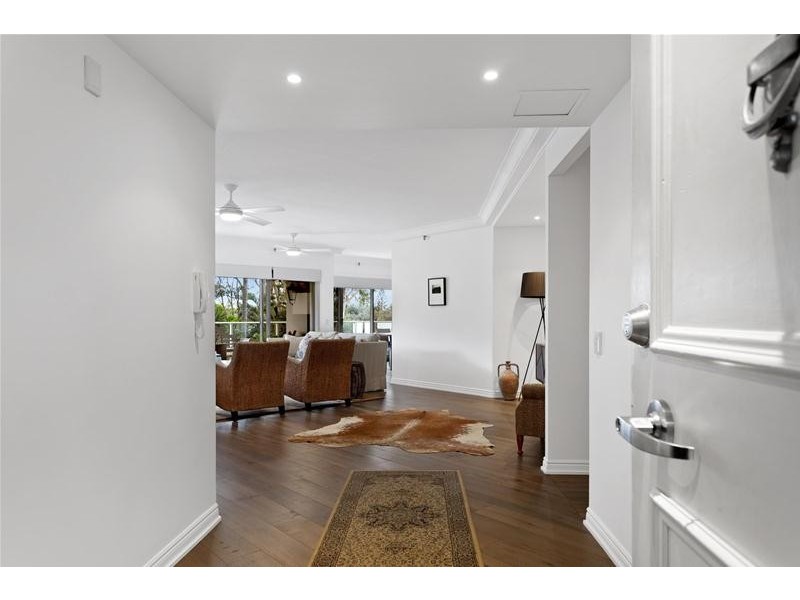 ‘ATLANTIS EAST’ 2 Admiralty Drive, Paradise Waters QLD 4217