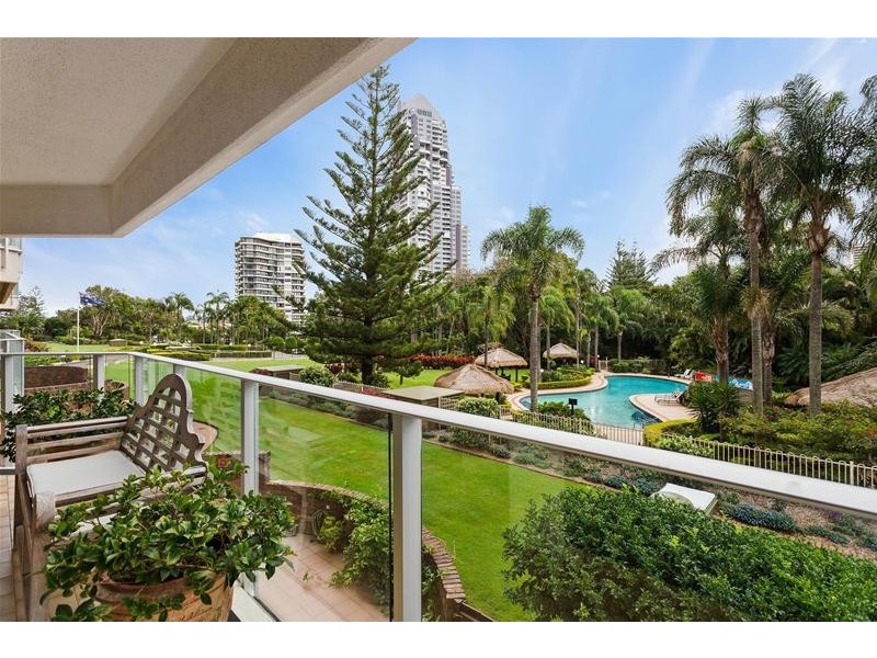 ‘ATLANTIS EAST’ 2 Admiralty Drive, Paradise Waters QLD 4217