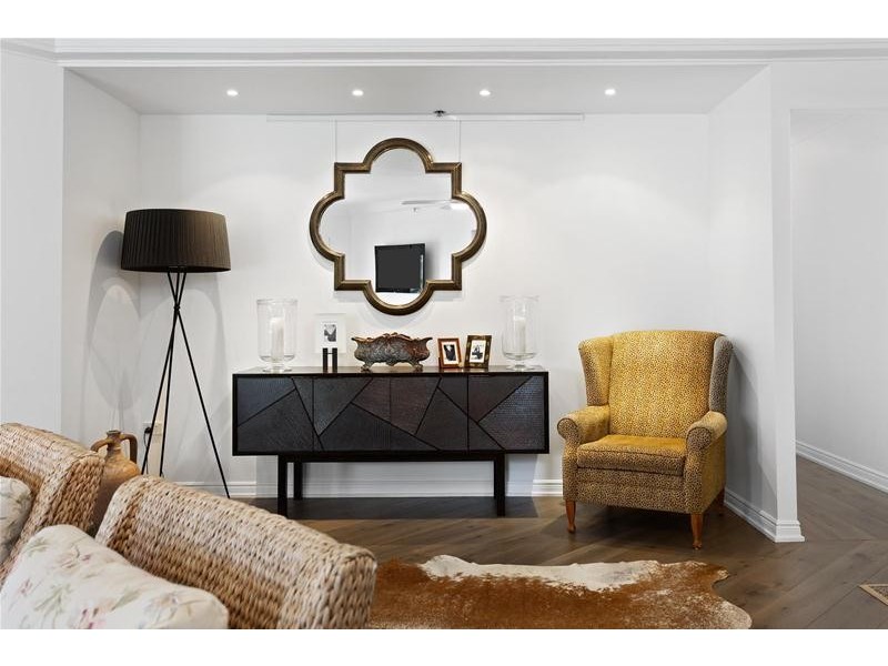 ‘ATLANTIS EAST’ 2 Admiralty Drive, Paradise Waters QLD 4217