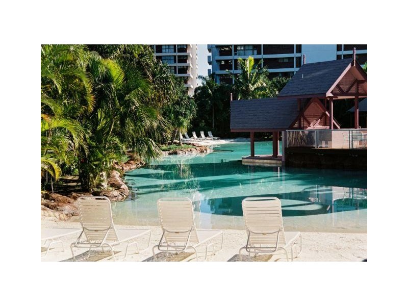 12 Commodore Drive ‘GRAND MARINER’, Surfers Paradise QLD 4217