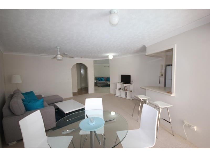 ‘SCALINADA’ 22 Woodroffe Avenue, Main Beach QLD 4217